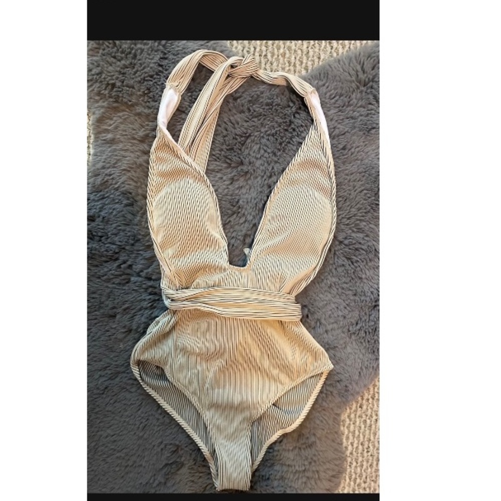 Womens bathing suit